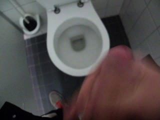 Frostbite reccomend public bathroom cum