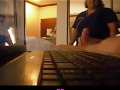 Hammer reccomend wife flashing hotel