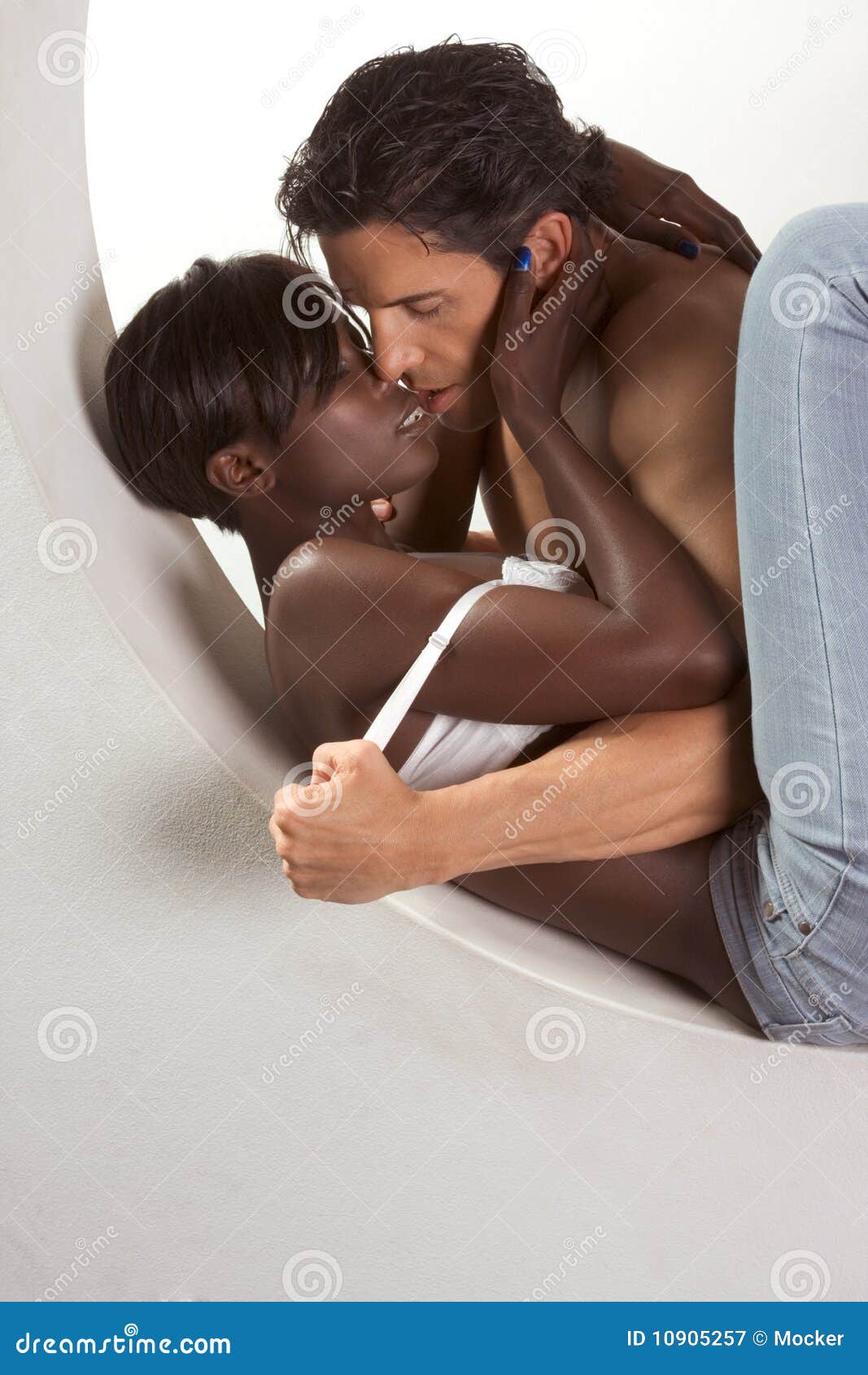 Swordtail reccomend black women kissing women