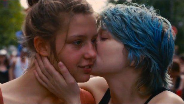 Sinker reccomend French girl kissing lesbian