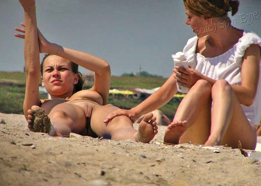 Beach nudist spy